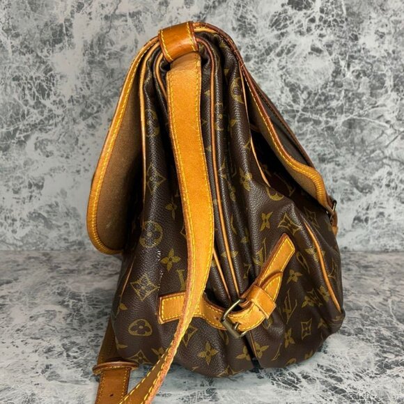 🔥LARGE🔥 Authentic Louis Vuitton Saumur 35 Crossbody Shoulder Bag Boho Soho - Picture 8 of 15